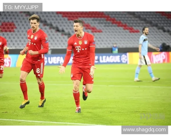 莱万重返德甲对阵拜仁引发球迷愤怒声讨称其背叛与忘恩负义