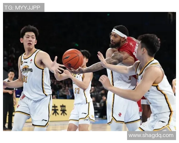 CBA精彩回顾辽宁队对决北京队的激烈比赛瞬间与精彩时刻分析 CBA精彩回顾辽宁队对决北京队的激烈比赛瞬间与精彩时刻分析