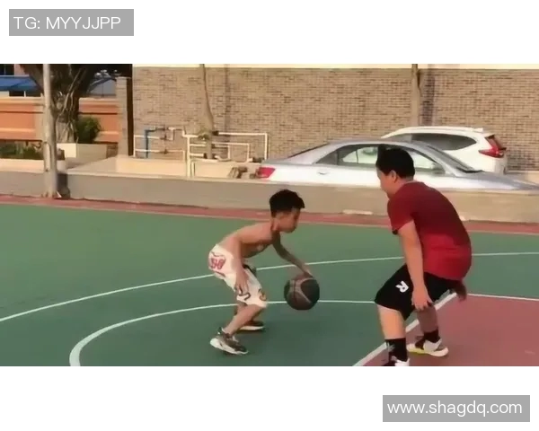 张昊:从普通少年到篮球场上的璀璨明星之路与奋斗故事 张昊:从普通少年到篮球场上的璀璨明星之路与奋斗故事