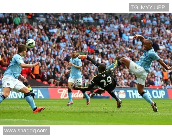 曼城主场迎战里昂伊蒂哈德全力争胜展现实力与决心 曼城主场迎战里昂伊蒂哈德全力争胜展现实力与决心