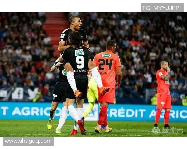 梅斯与卡昂在法国杯激战正酣谁能晋级下一轮的精彩对决 梅斯与卡昂在法国杯激战正酣谁能晋级下一轮的精彩对决