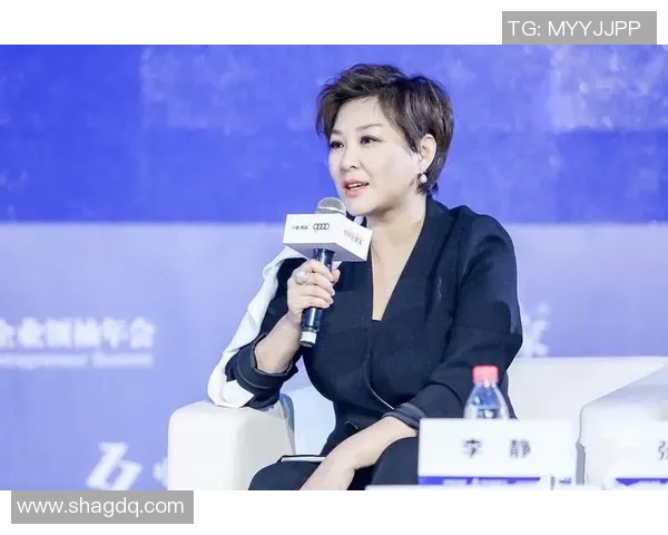 李静的羽毛球人生深度对话:从赛场到人生的启示与成长之路 李静的羽毛球人生深度对话:从赛场到人生的启示与成长之路