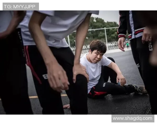 聚焦CSGOEDG战队在耐力挑战中的表现与未来发展探讨MBA