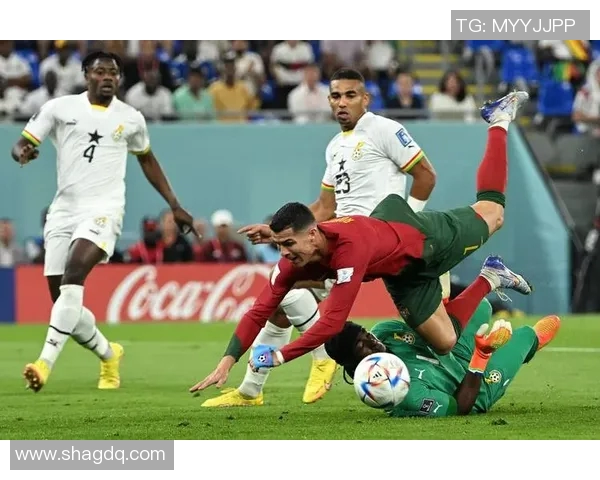 葡萄牙与加纳比赛中意外走光事件引发热议引关注