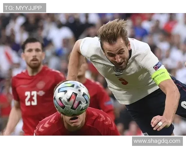雷斯与贝蒂斯激战正酣双方争夺胜利的精彩瞬间回顾