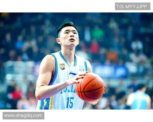 陈林坚的篮球之路：从默默无闻到CBA明星的成长历程与奋斗故事